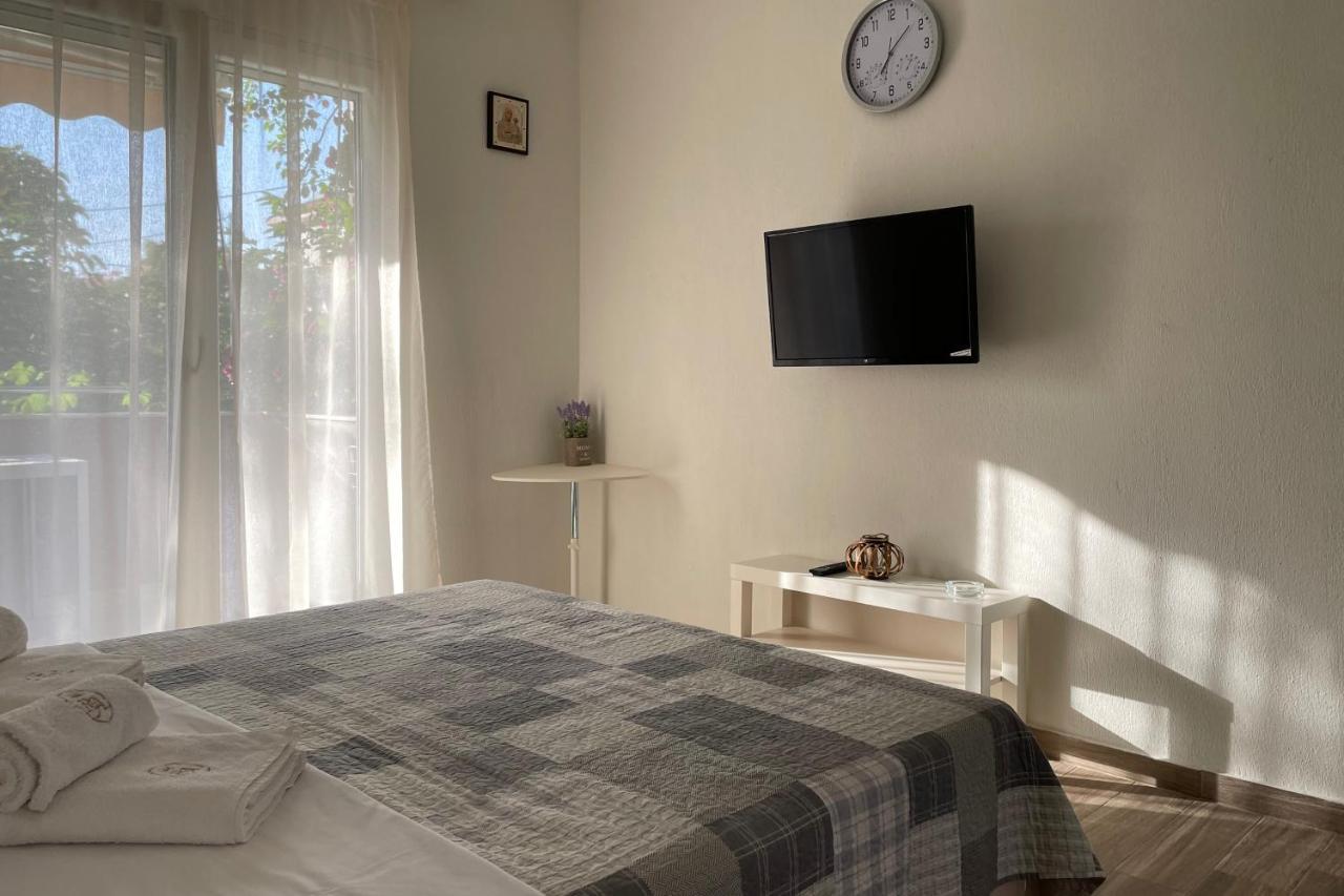 Royals Apartments 2 Нікіті Екстер'єр фото