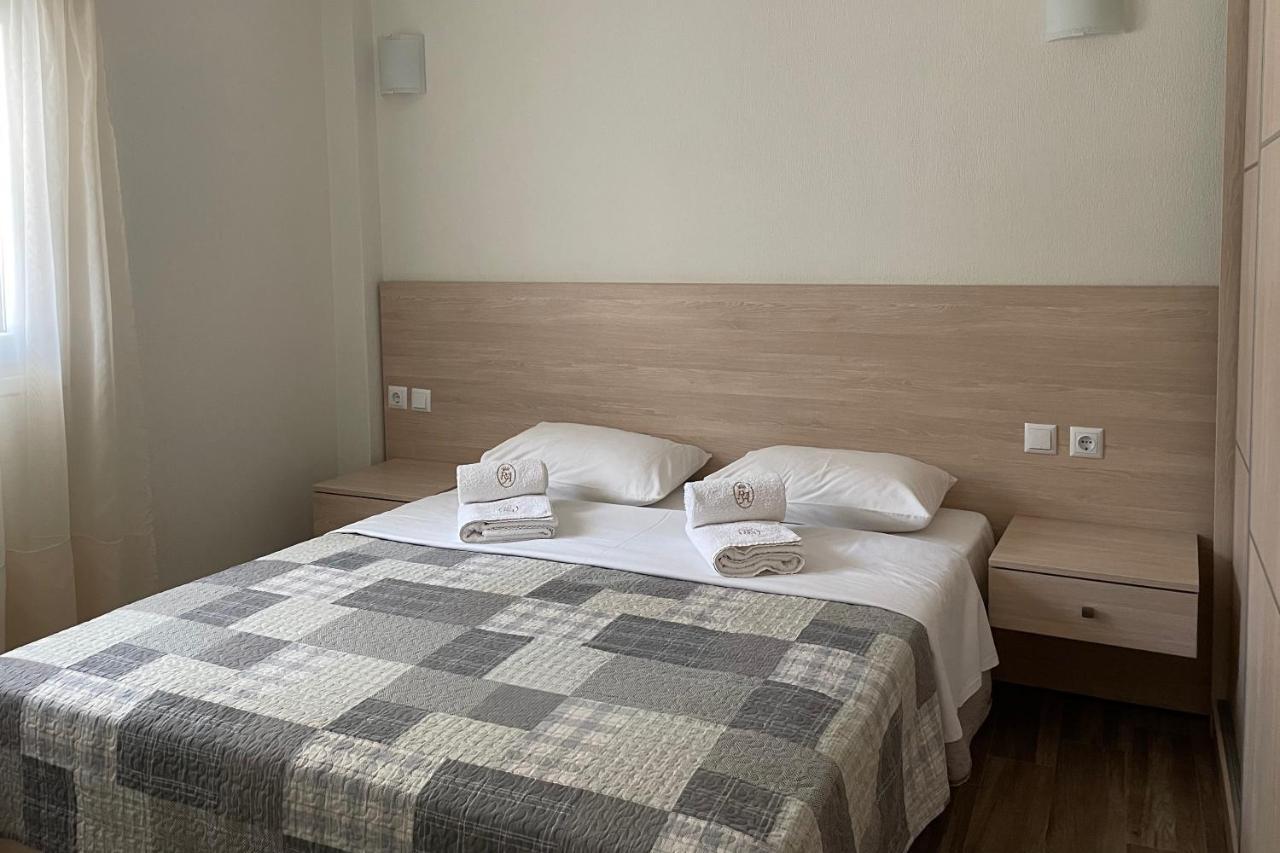 Royals Apartments 2 Нікіті Екстер'єр фото