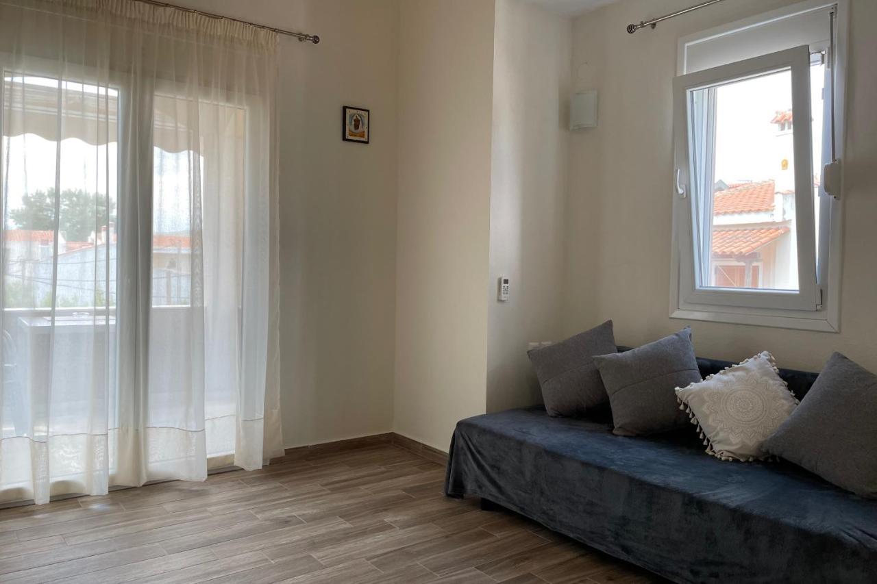 Royals Apartments 2 Нікіті Екстер'єр фото